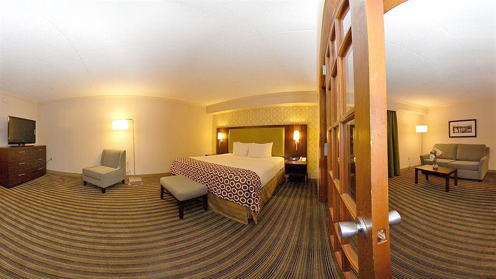 Western Premier The & Conference Center